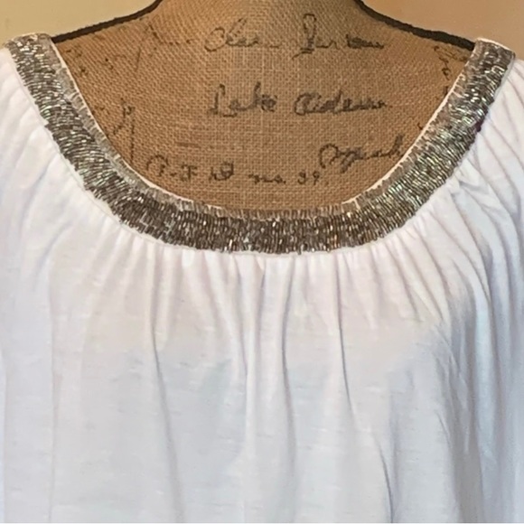 Pretty plus top-New without tag! - Picture 2 of 4